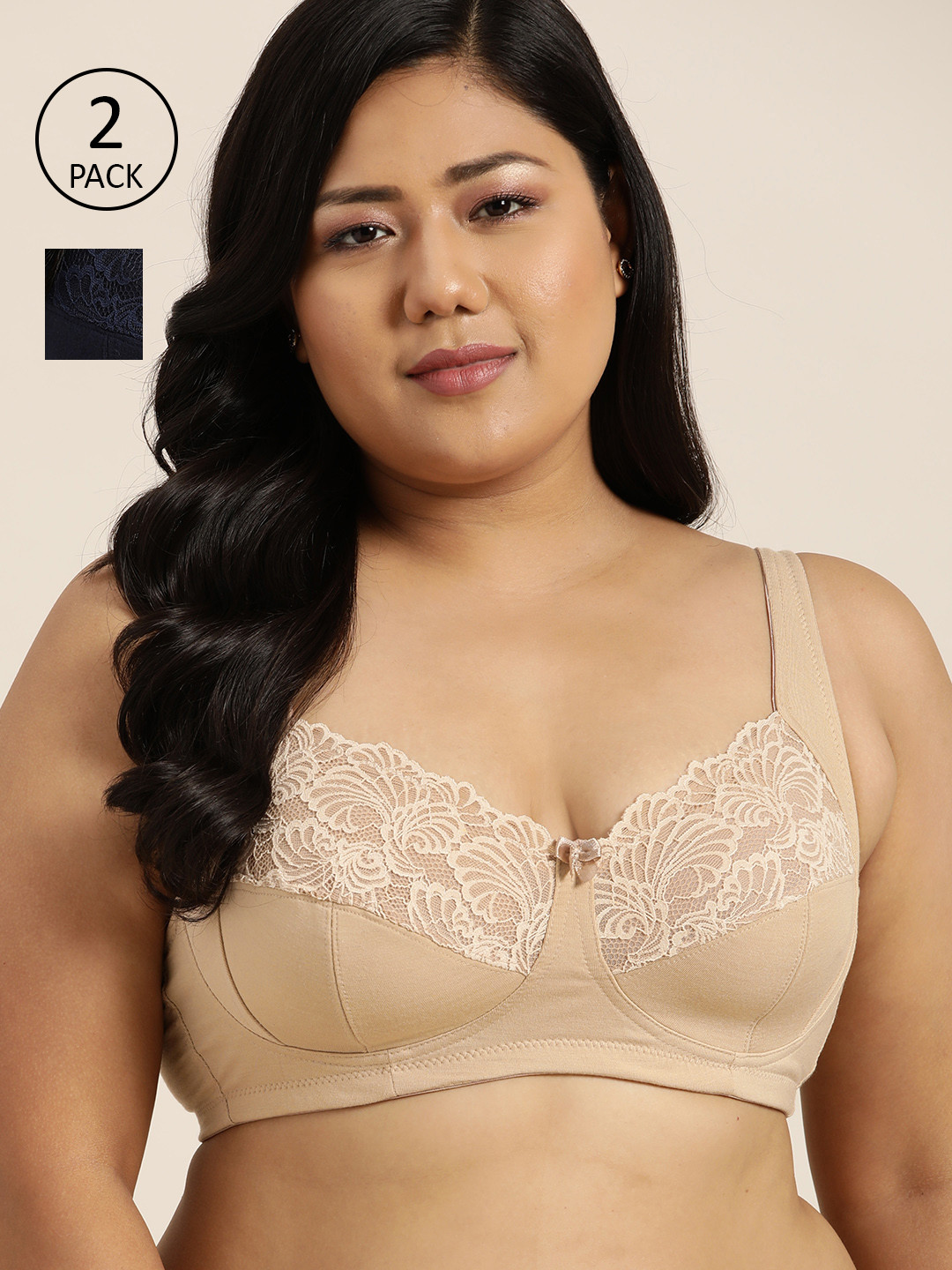

Sztori Cream-Coloured & Navy Blue Floral Bra