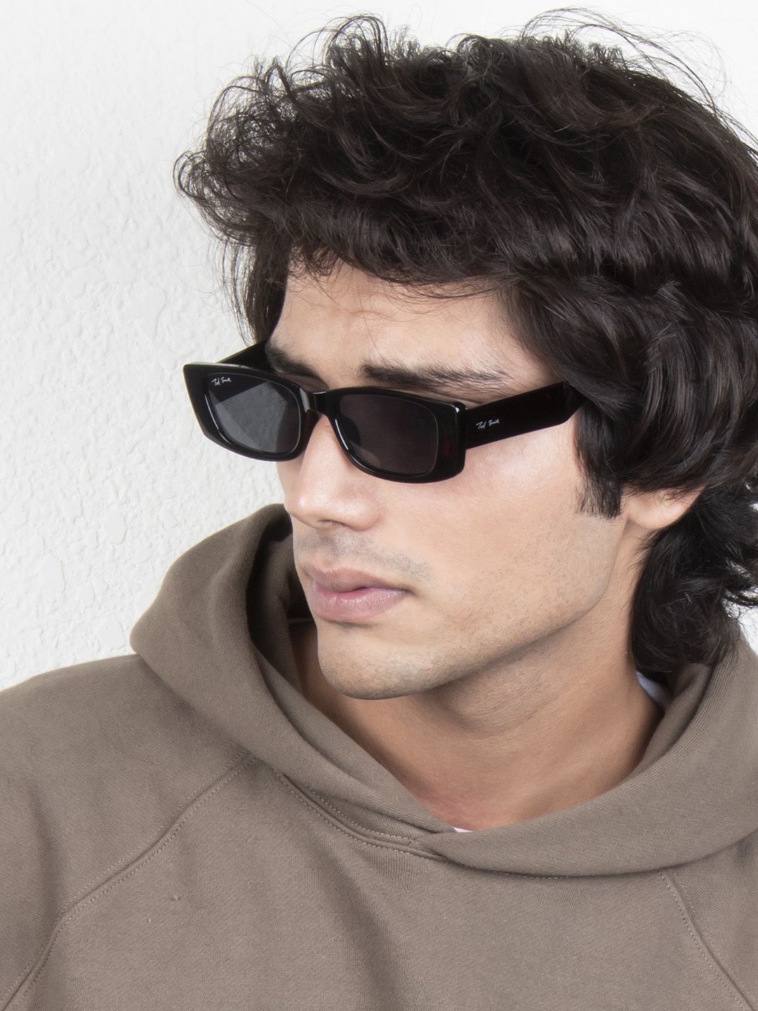 

Ted Smith Unisex Grey Lens & Black Rectangle Sunglasses TS-CHOCOEYE_BLK