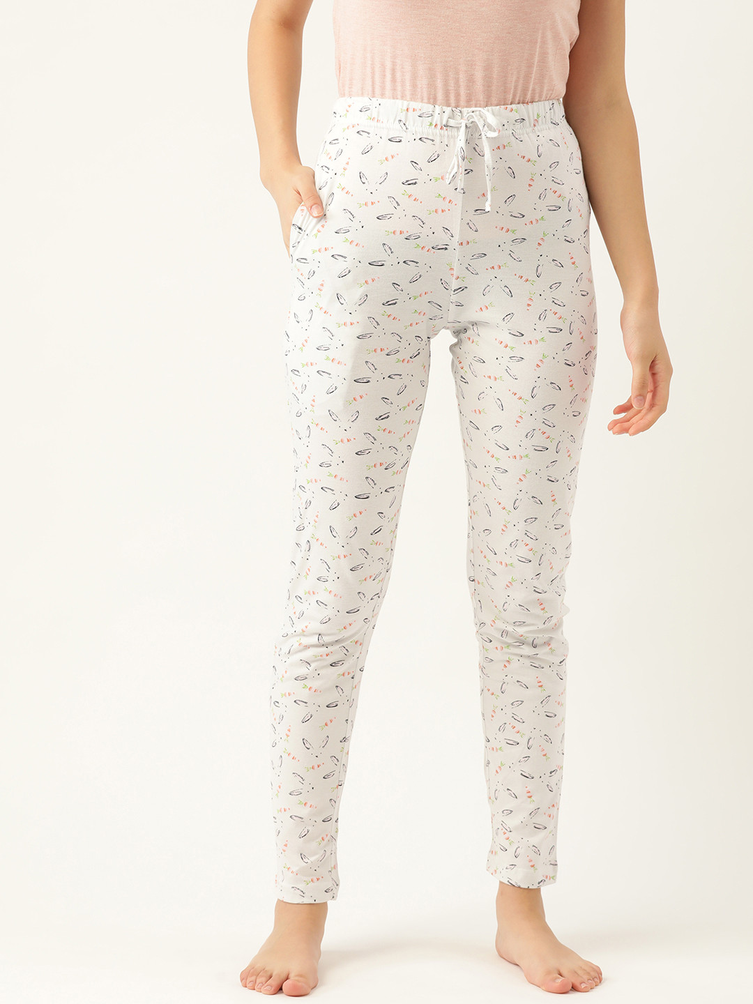 

ETC Women Off-White & Red Carrot Print Lounge Pants