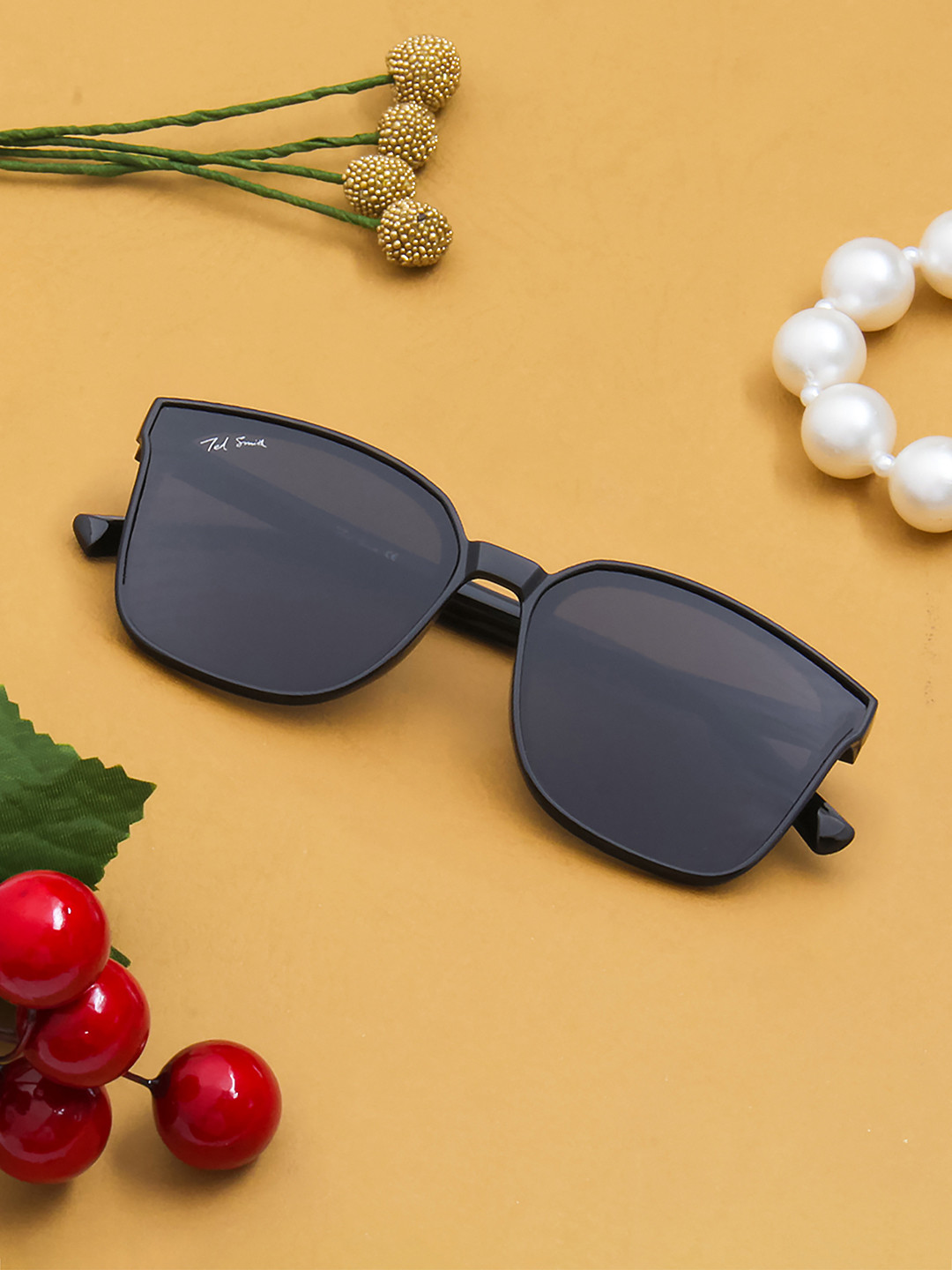 

Ted Smith Women Black Lens & Black Square Sunglasses with UV Protected Lens TS-EYEPLAY