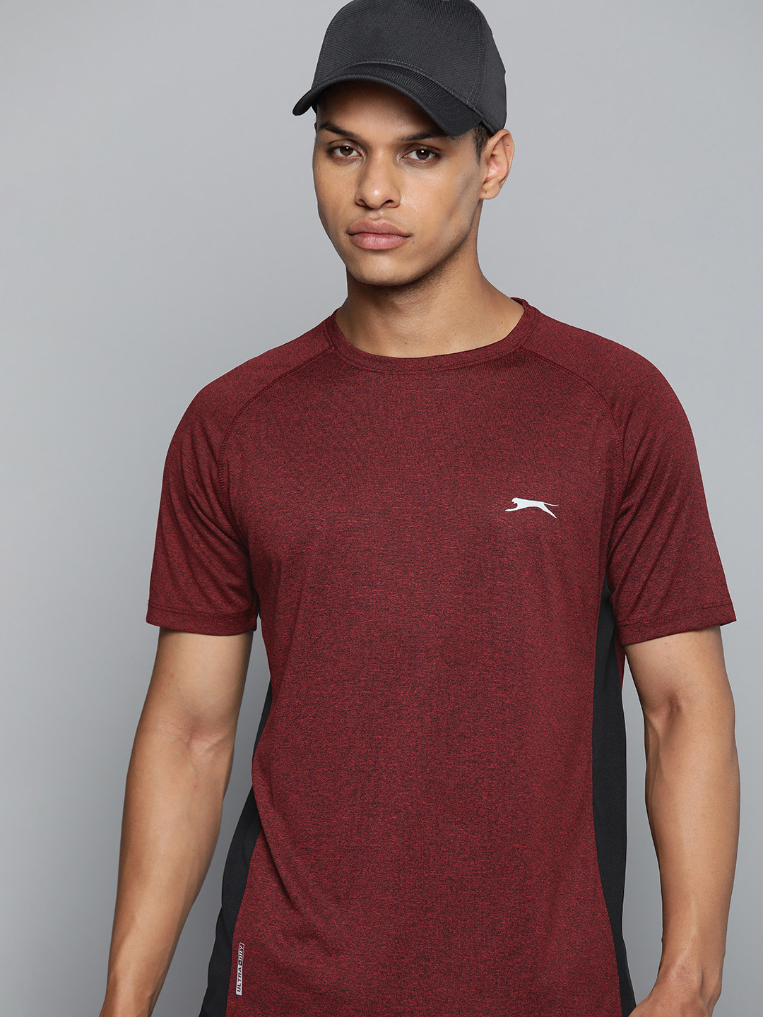 

Slazenger Raglan Sleeves Ultra-Dry T-shirt, Maroon