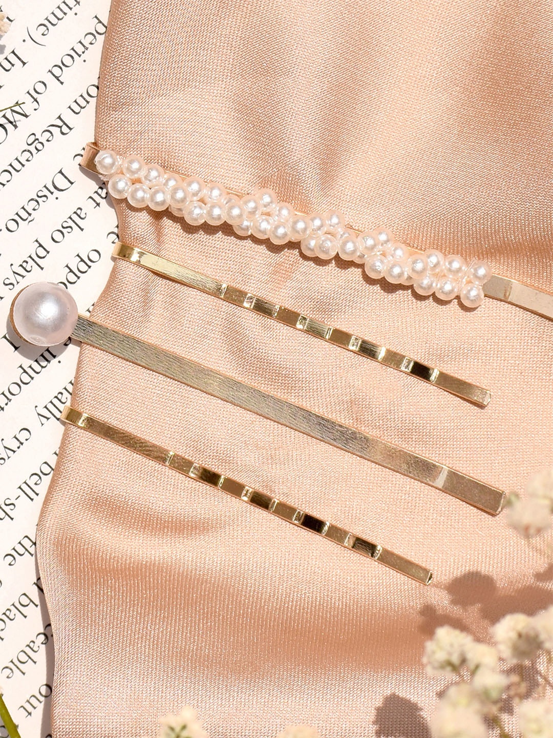 

JOKER & WITCH Women Set Of 4 Gold-Toned & White Bobby Pins
