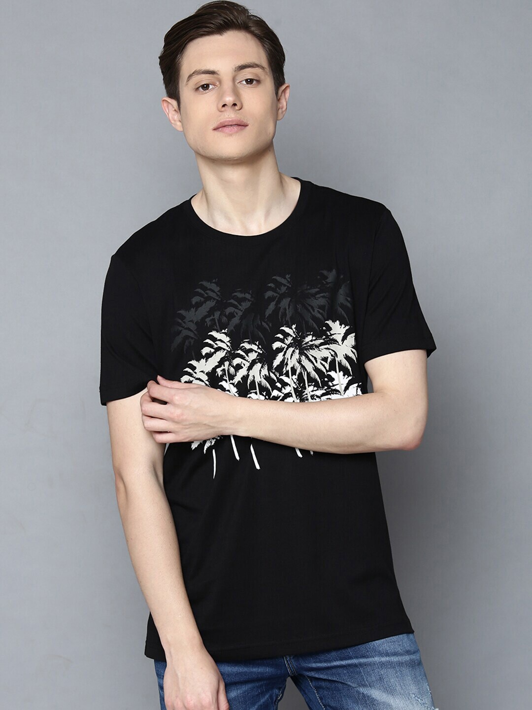 

Antony Morato Men Black Printed Slim Fit T-shirt