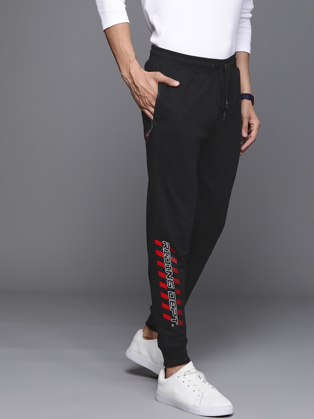 

Ducati Men Black Solid Joggers
