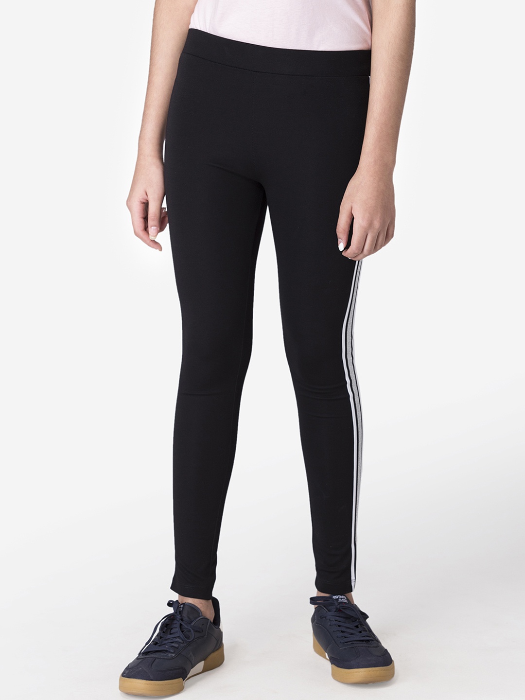 

Mode by Red Tape Girls Black Solid Skinny Fit Treggings