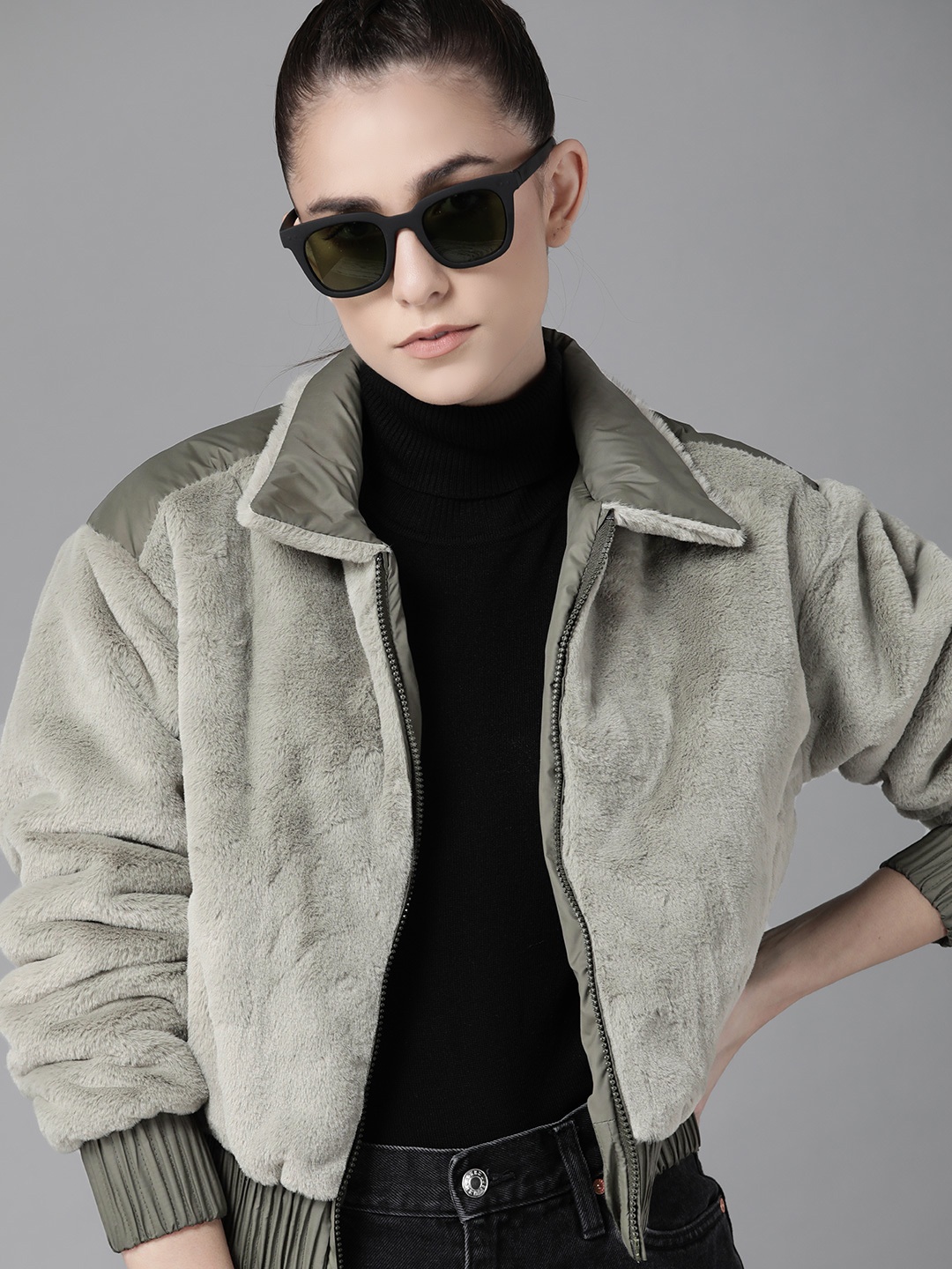 

Roadster Women Olive Green Solid Faux Fur Bomber Jacket