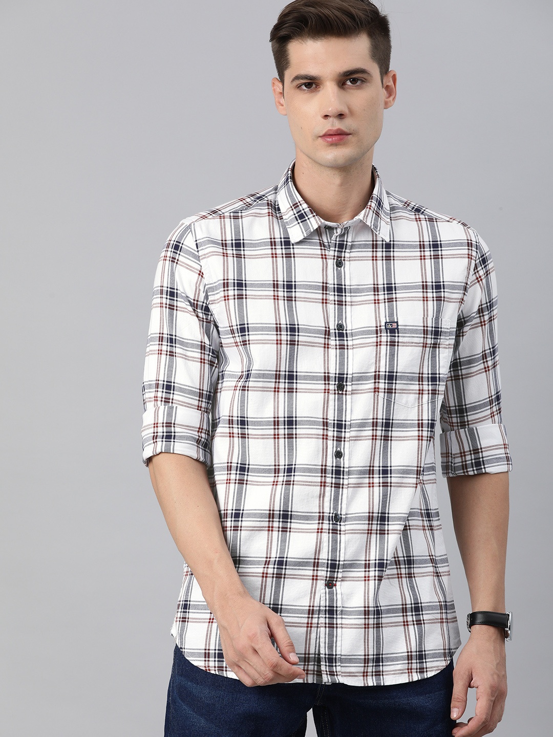 

Arrow Sport Men White & Navy Blue Slim Fit Checked Casual Shirt