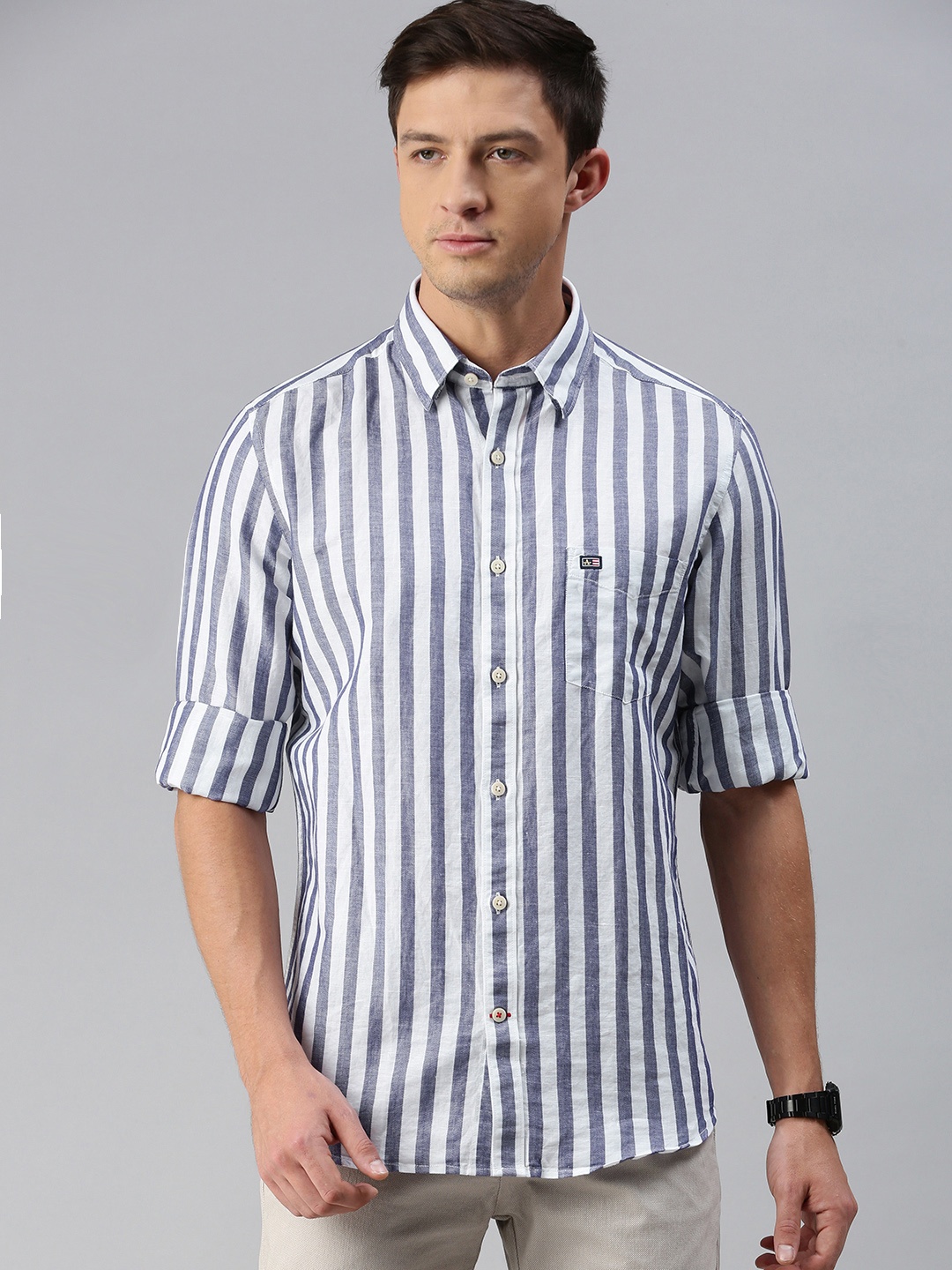 

Arrow Sport Men Navy Blue & White Slim Fit Striped Casual Shirt