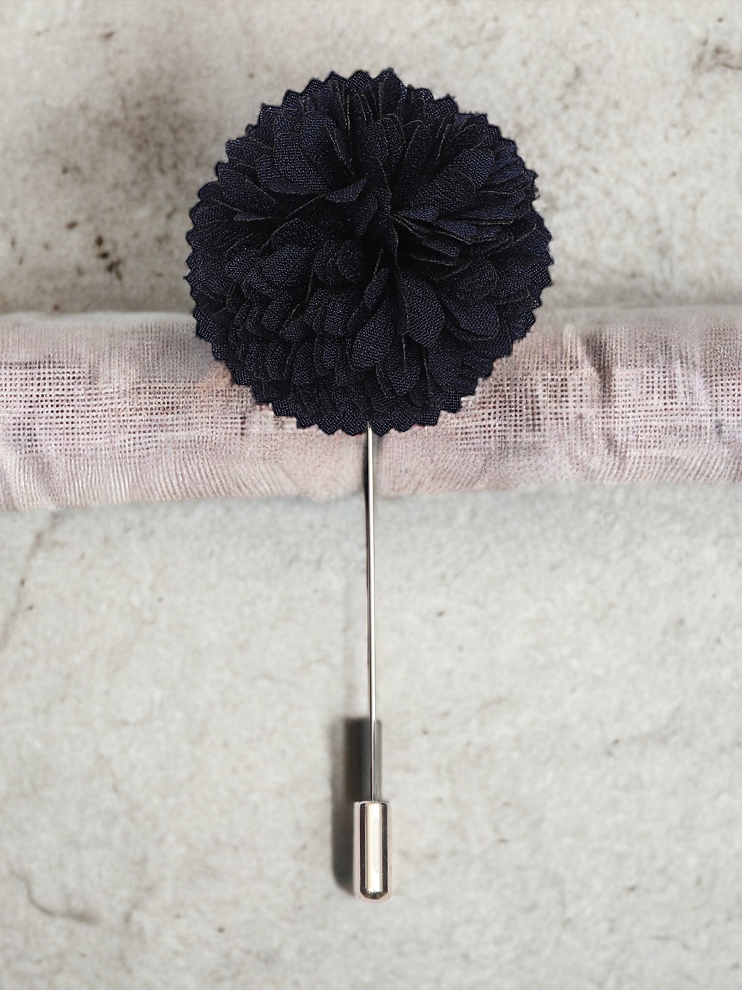 

PELUCHE Men Navy Blue & Silver-Toned Velvet Floral Brooch Lapel Pin