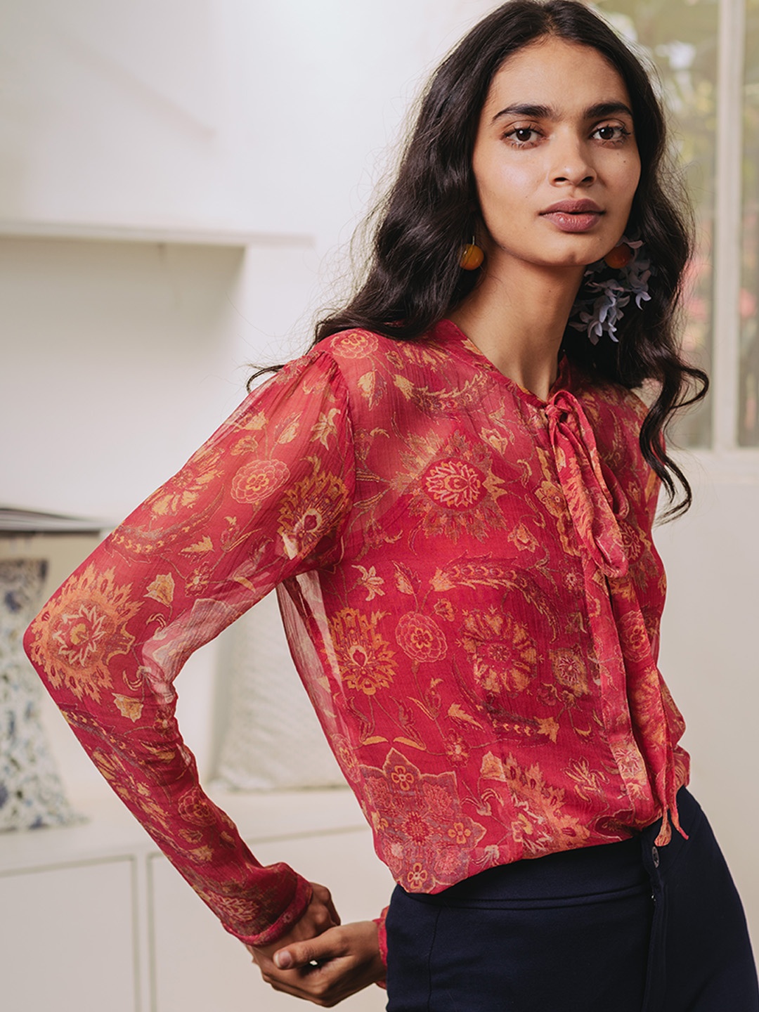 

aarke Ritu Kumar Pink & Peach-Coloured Tie-Up Neck Regular Top