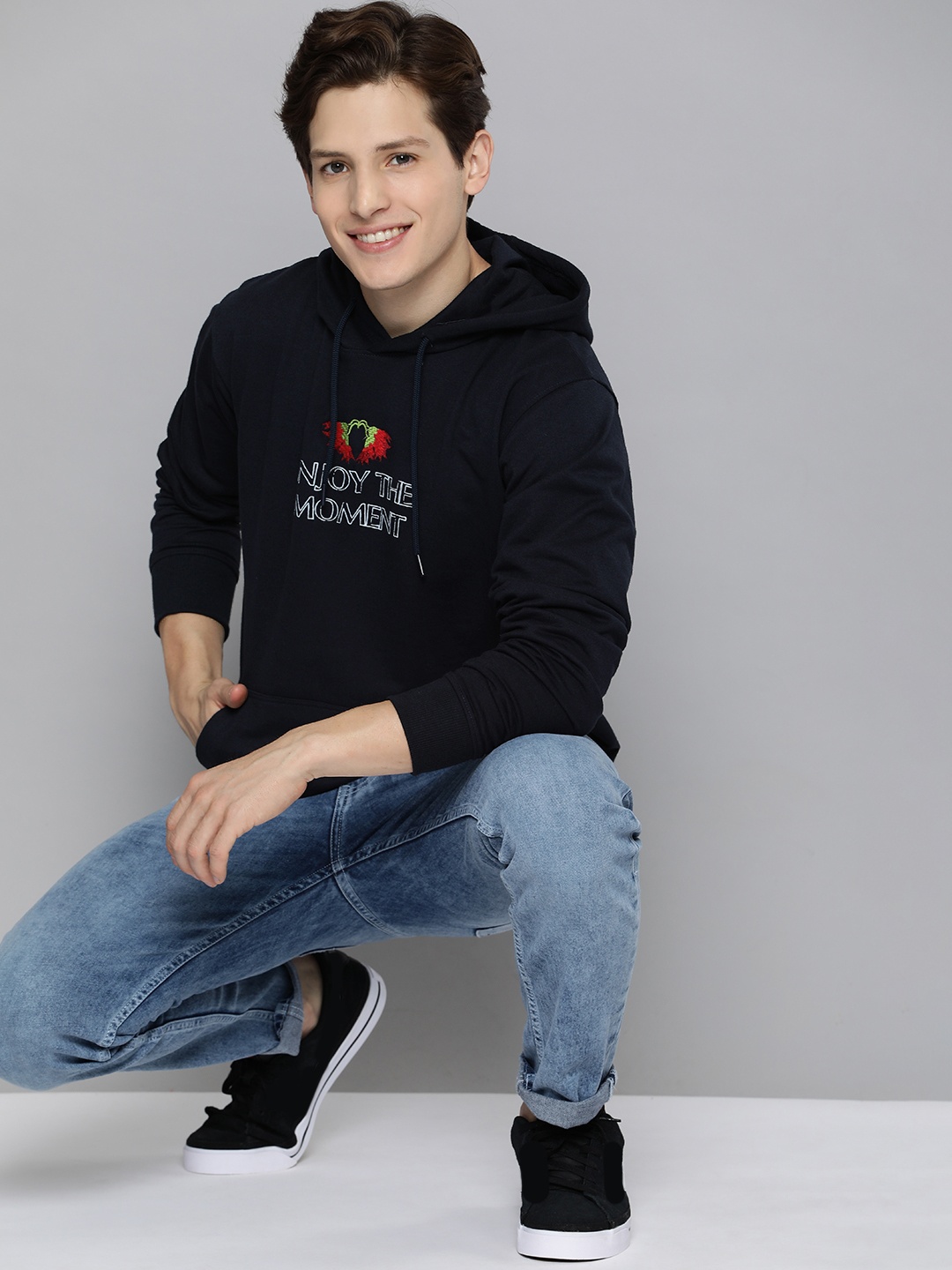 

Mast & Harbour Men Navy Blue Printed Hooded Pullover Sweatshirt