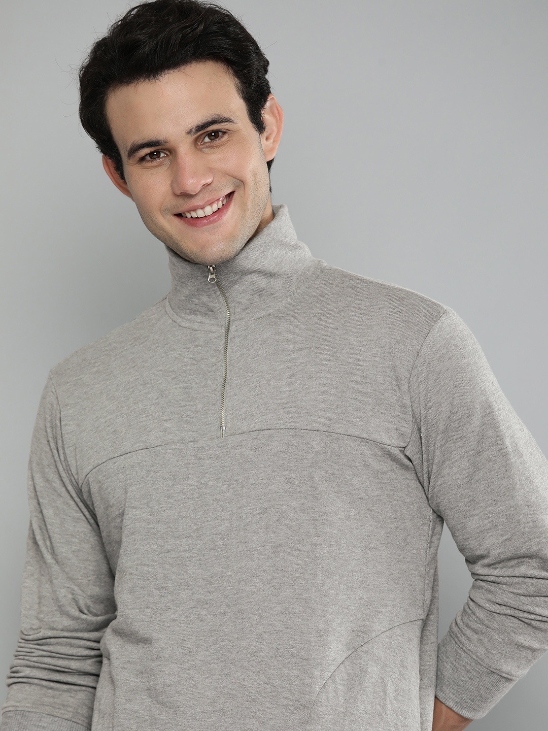 

Mast & Harbour Men Grey Melange Half Zipper Sweatshirt