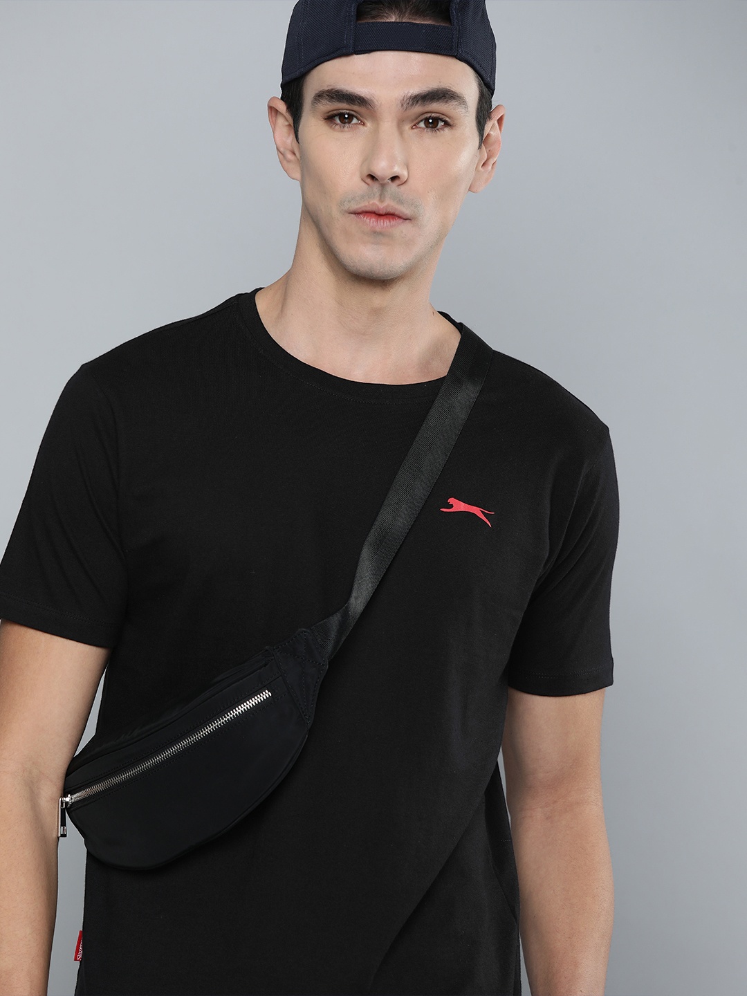 

Slazenger Men Black Solid Round Neck Pure Cotton Bio-Wash T-shirt