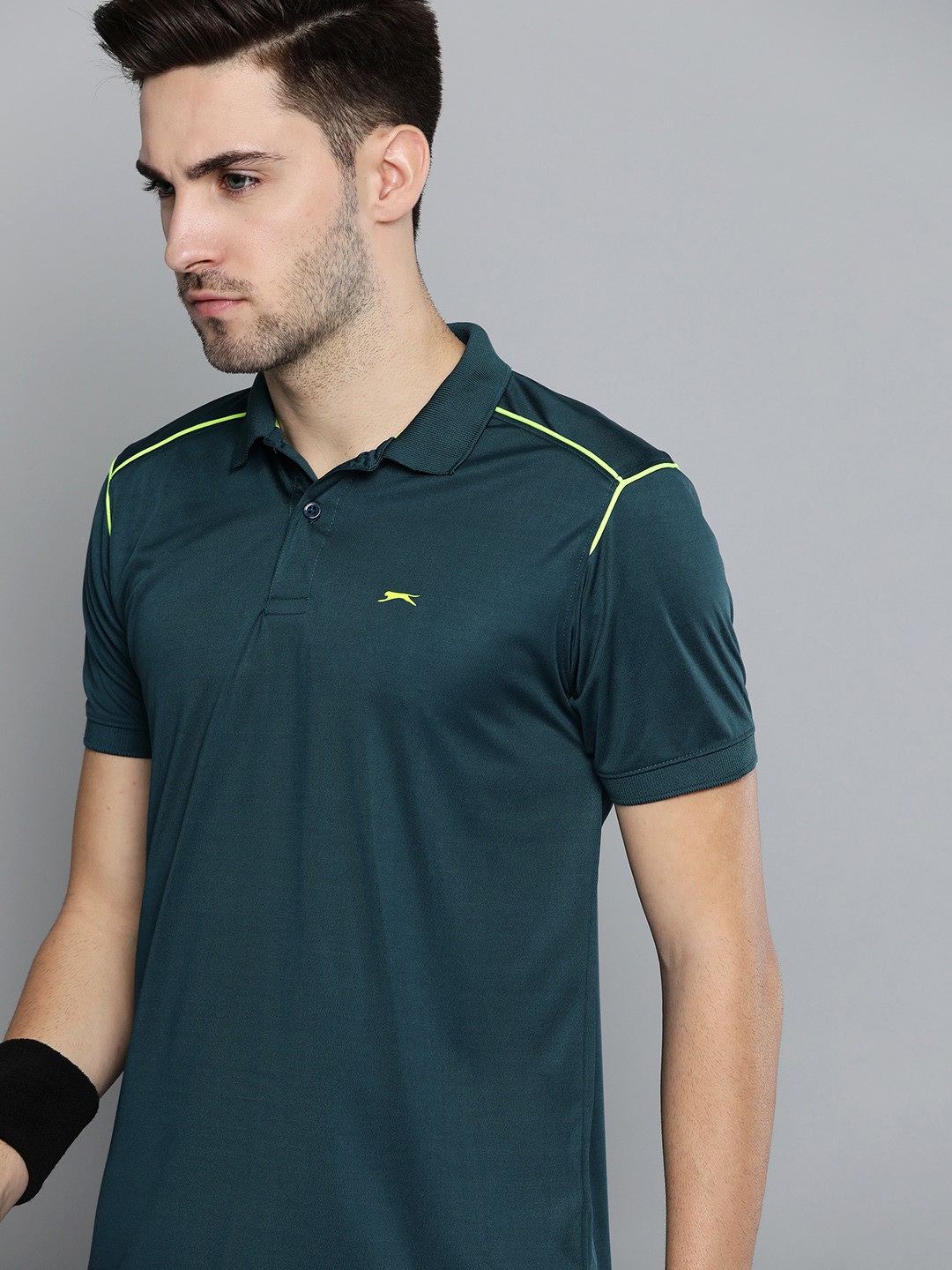 

Slazenger Men Green Solid Polo Collar Anti-Odour T-shirt
