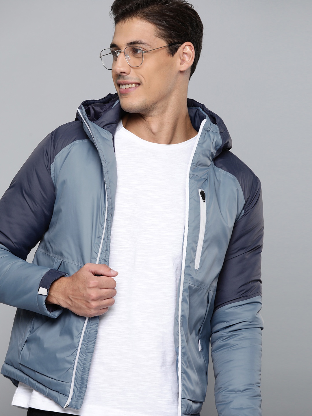 

Mast & Harbour Men Blue Solid Padded Jacket