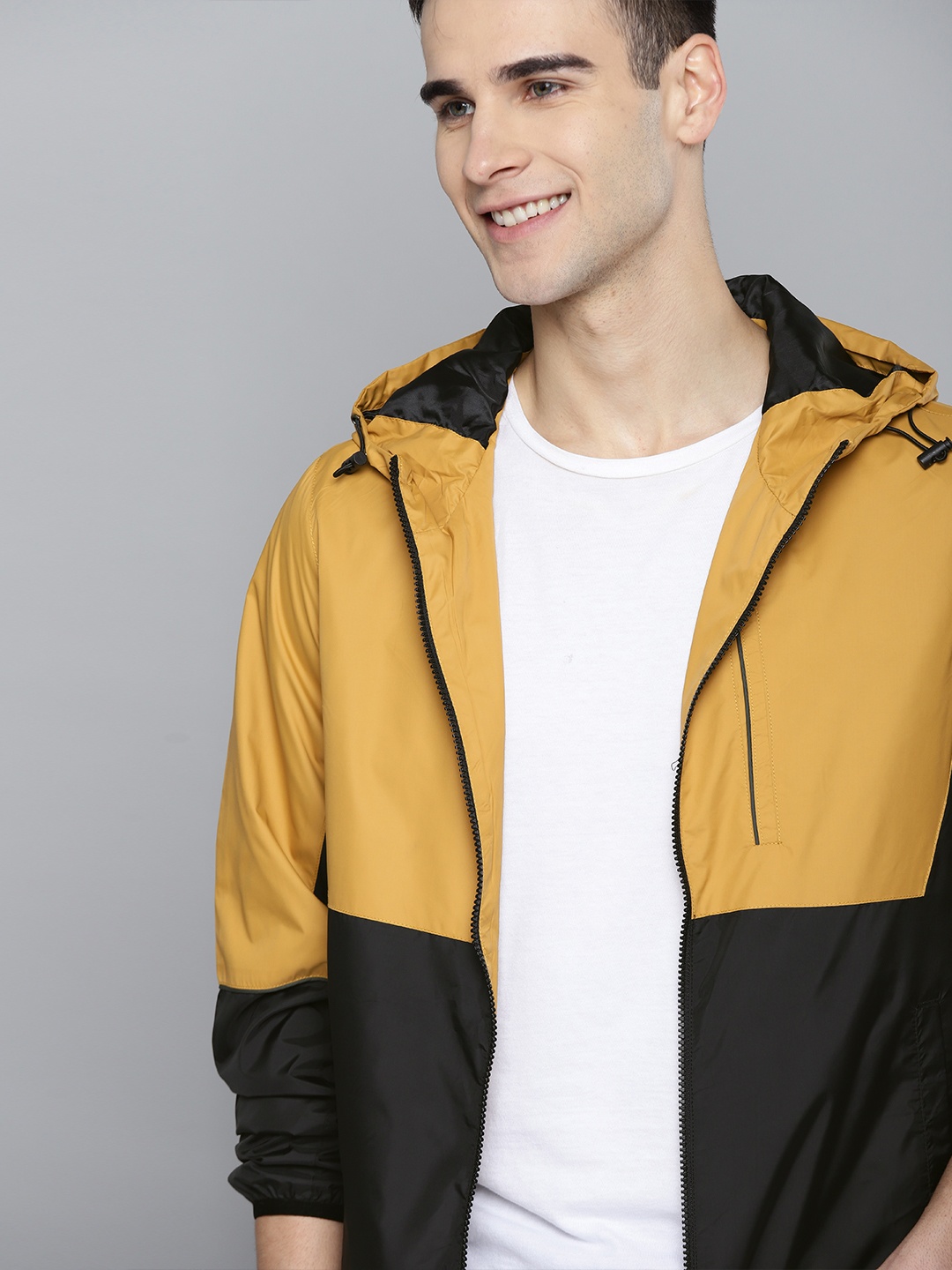 

Mast & Harbour Men Mustard Yellow & Black Colourblocked Tailored Jacket