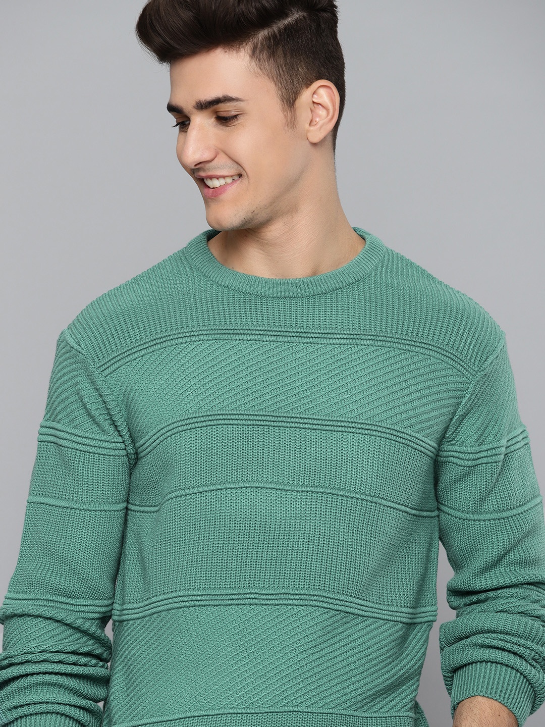

Mast & Harbour Men Green Striped Pullover
