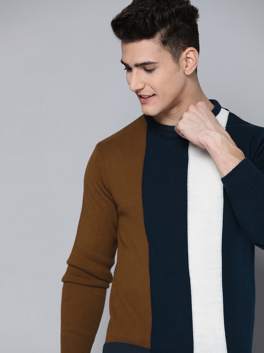 

Mast & Harbour Men Navy Blue & White Colourblocked Pullover