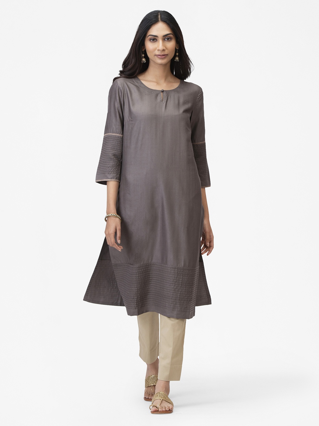 

Fabindia Women Charcoal Grey Solid Satin Finish Pleated Keyhole Neck Straight Kurta