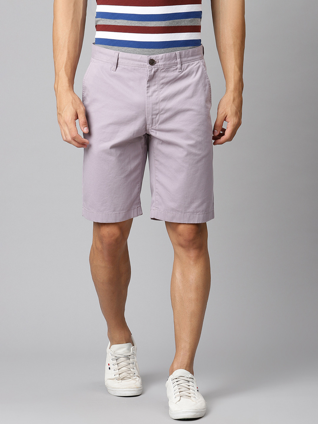 

Indian Terrain Men Mauve Pure Cotton Solid Mid-Rise Regular Shorts