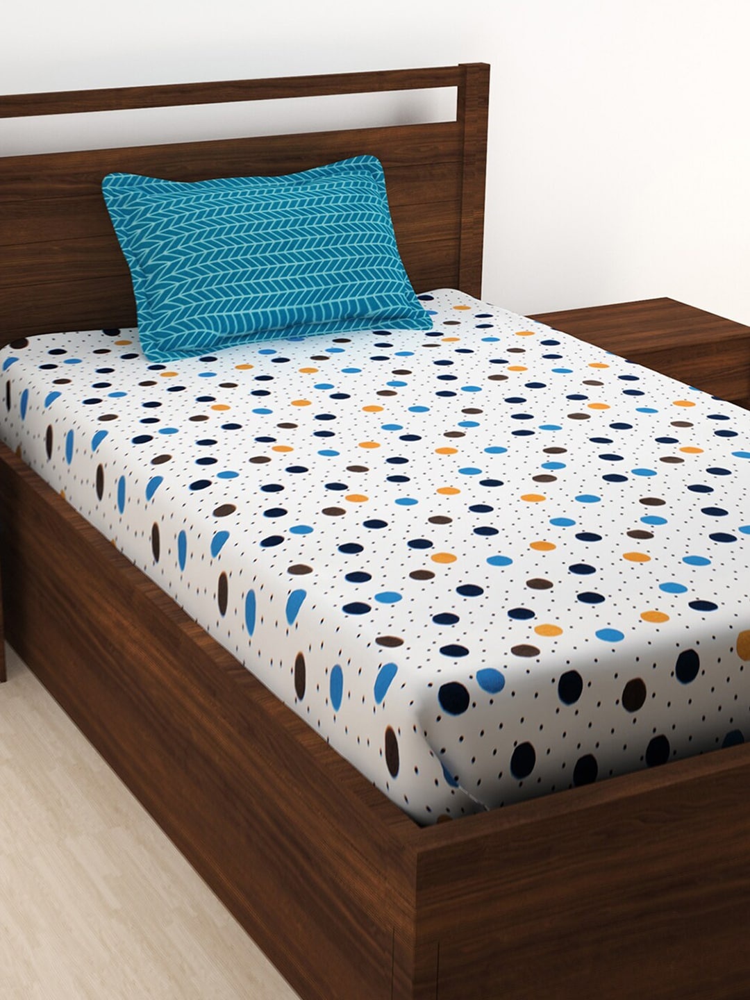 

Bedspun White & Blue Geometric 120 TC Cotton 1 Single Bedsheet with 1 Pillow Covers