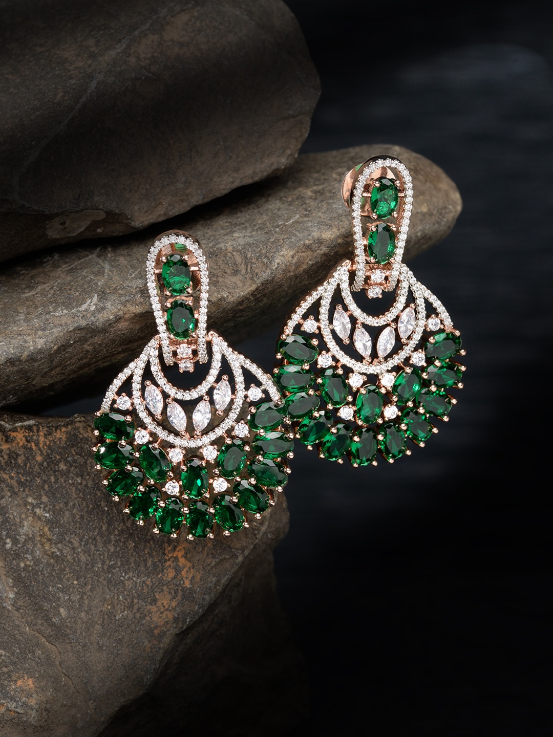 

Saraf RS Jewellery Green Contemporary Drop Earrings
