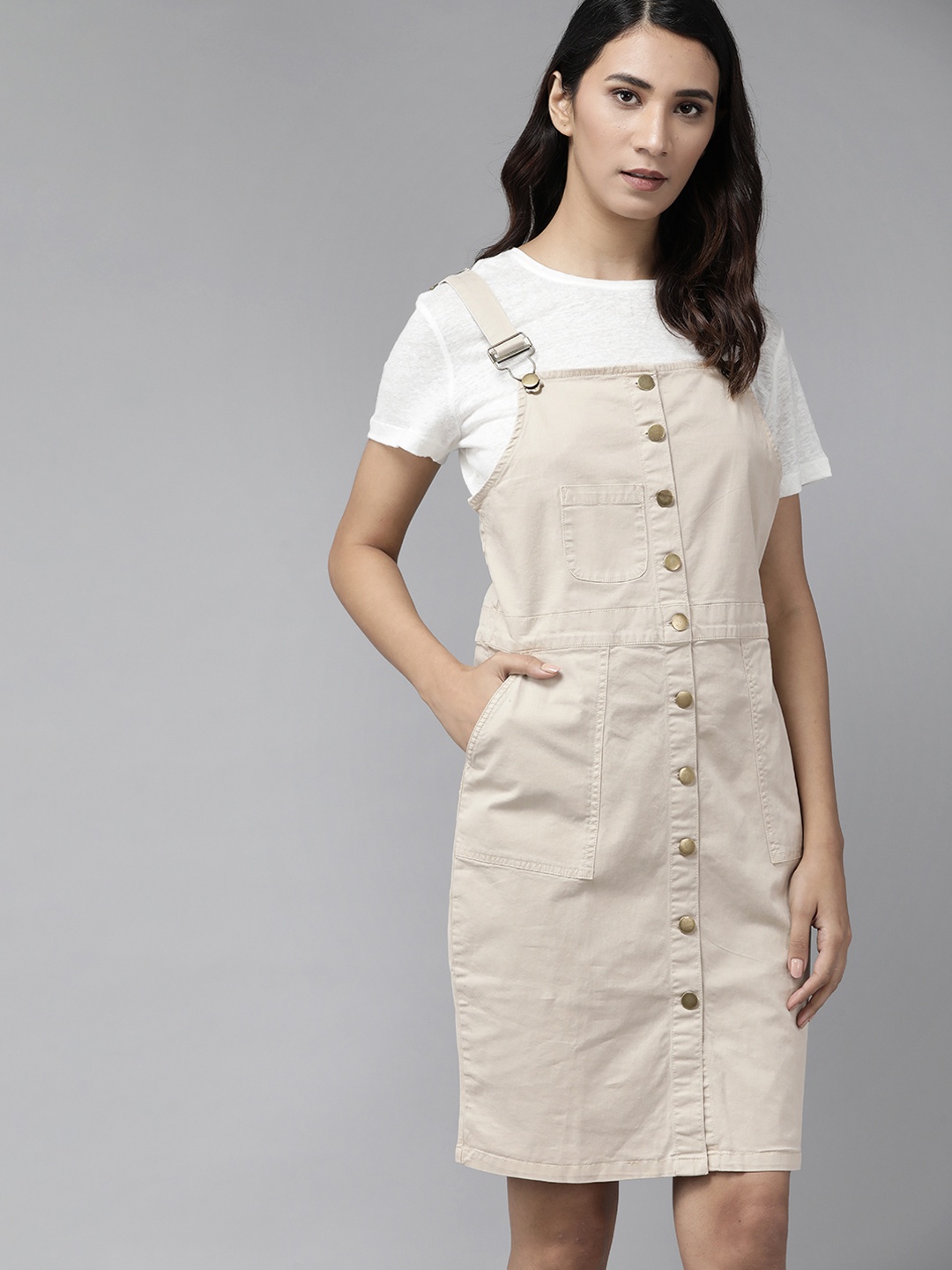 

Roadster Women Beige Solid Sustainable Dunagrees