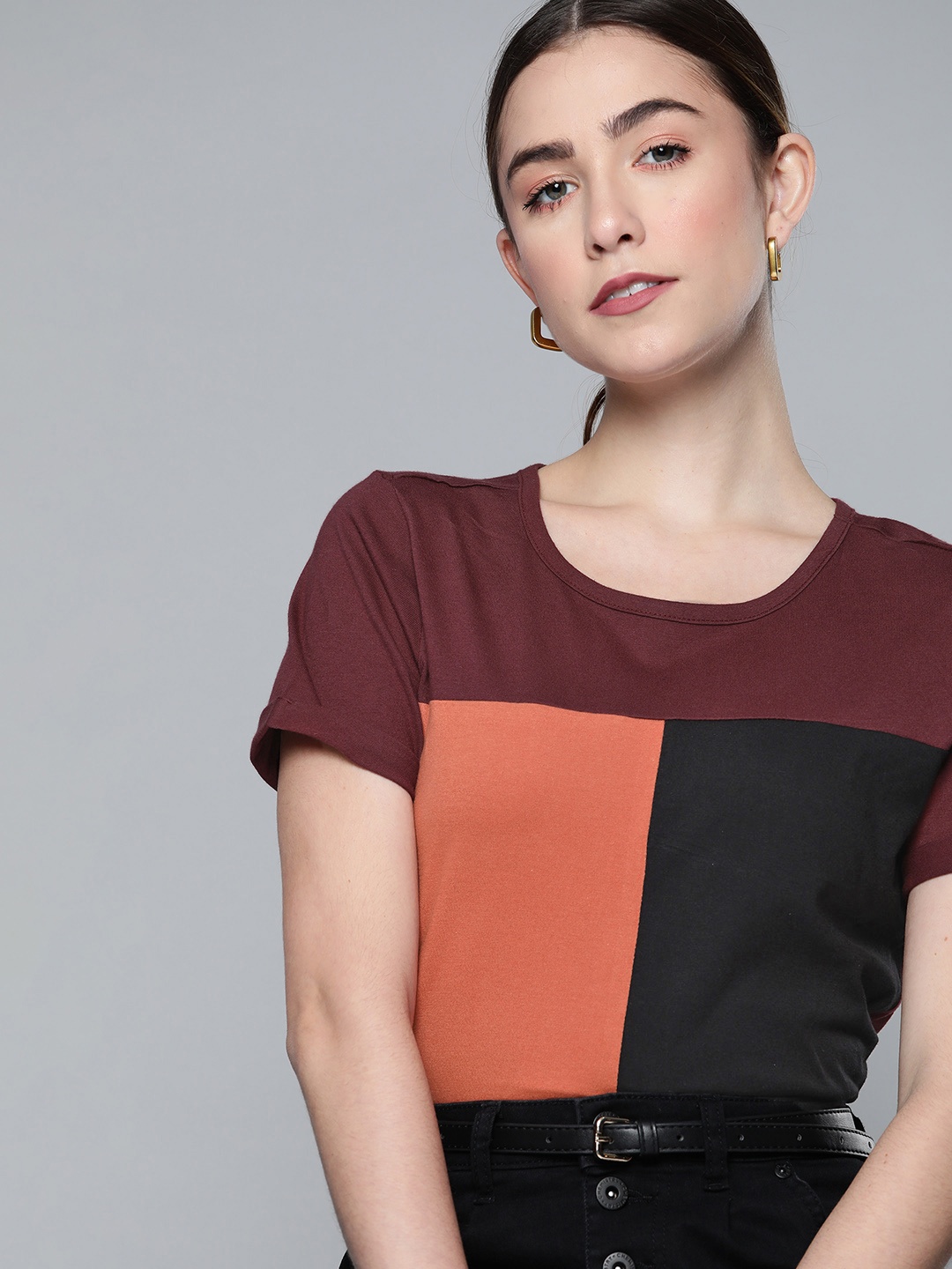 

Chemistry Women Burgundy & Black Colourblocked Pure Cotton T-shirt