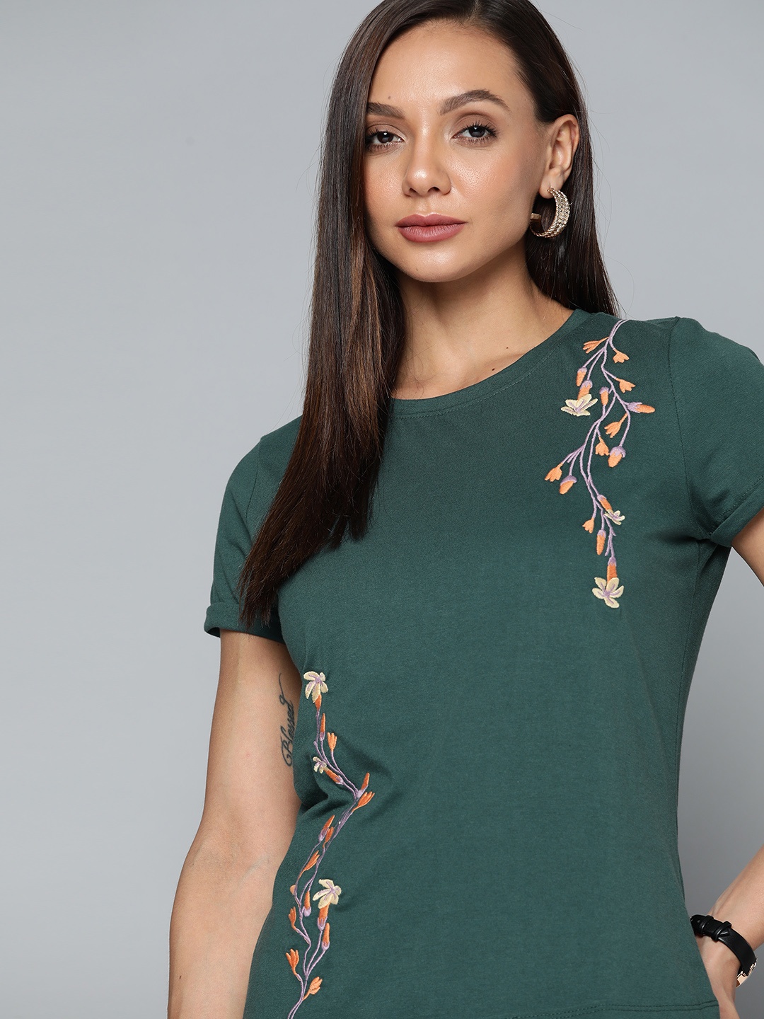

Chemistry Women Green & Peach-Coloured Embroidered Pure Cotton T-shirt