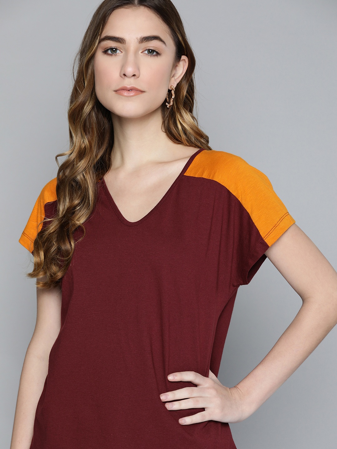 

Chemistry Women Maroon & Mustard V-Neck T-shirt