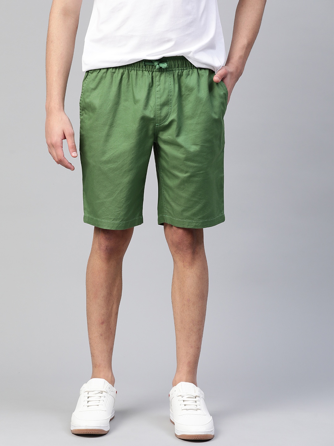 

Mast & Harbour Men Green Mid-Rise Chino Shorts