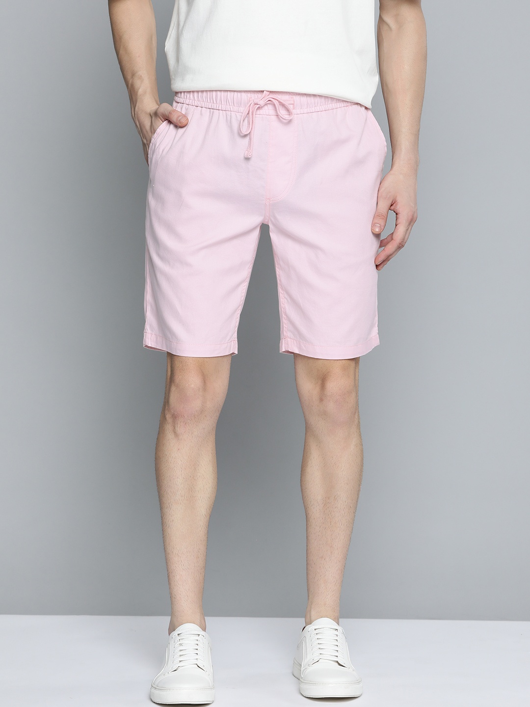 

Mast & Harbour Men Pink Pure Cotton Solid Mid-Rise Regular Shorts