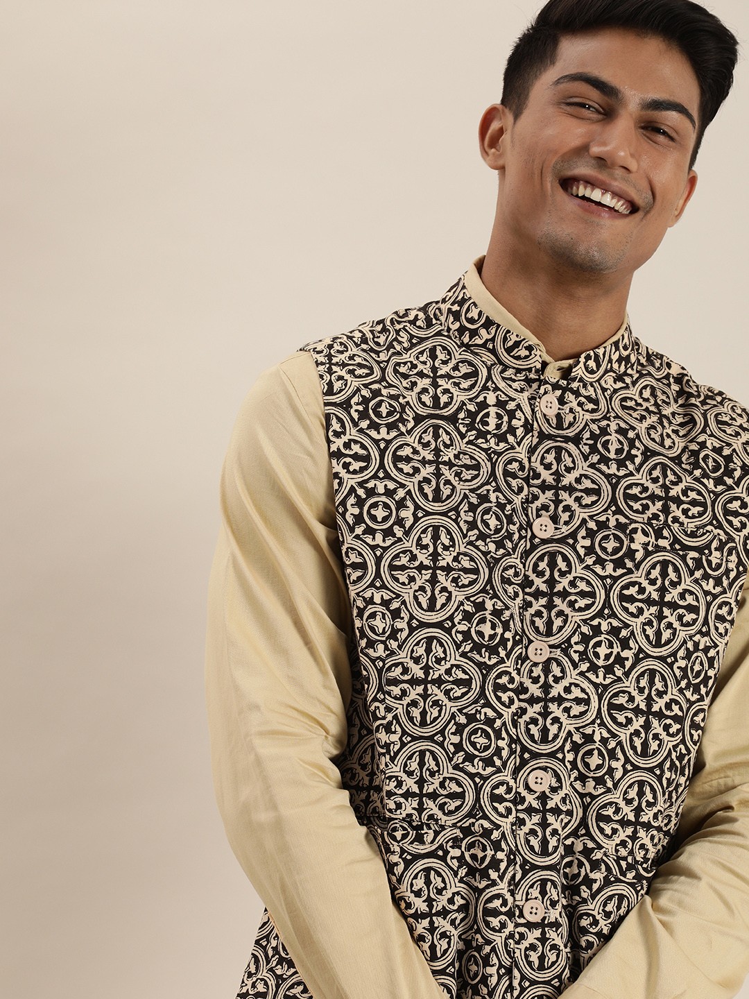 

Taavi Men Black & Beige Bagru Printed Mandarin-Collar Pure Cotton Nehru Jacket