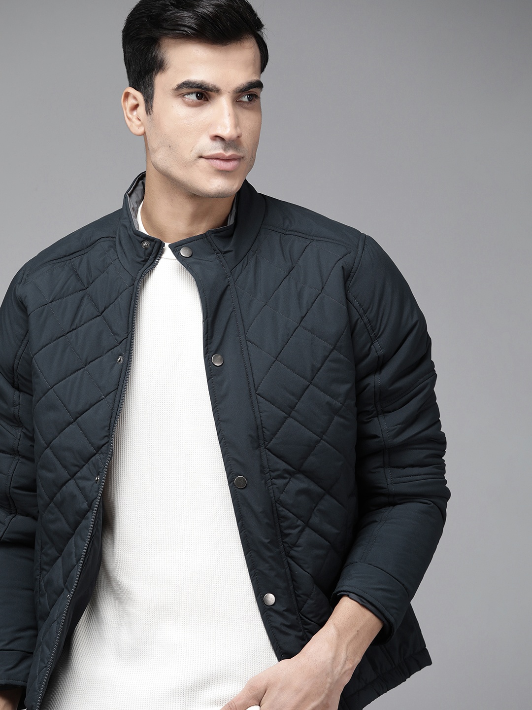 

Roadster Men Navy Blue Solid Quilted Jacket