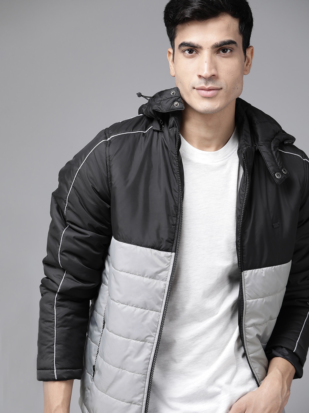 

Roadster Men Black & Grey Colourblocked Hooded Padded Jacket