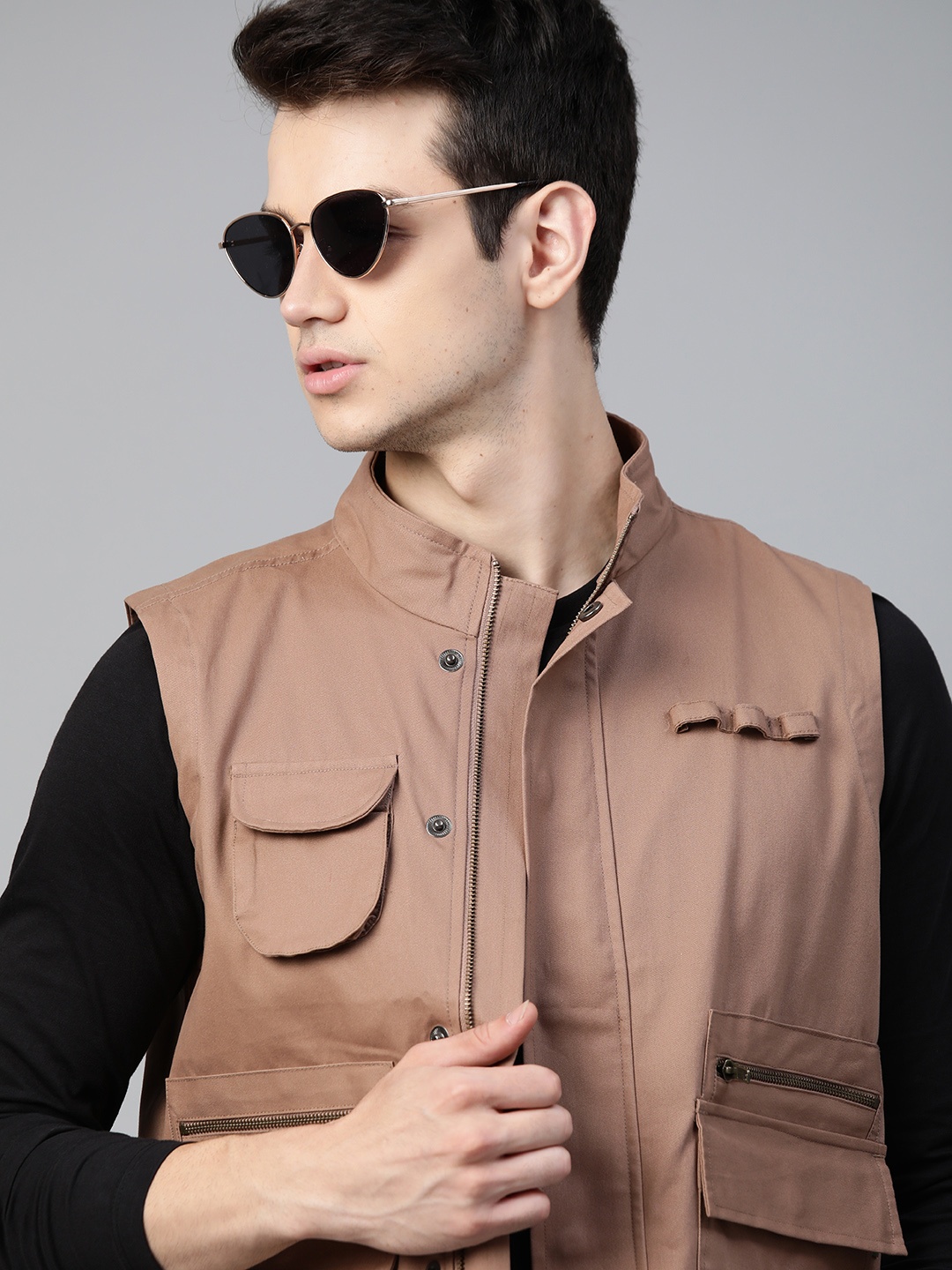 

Roadster X Discovery Adventures Men Brown Utility Pocket Gillet
