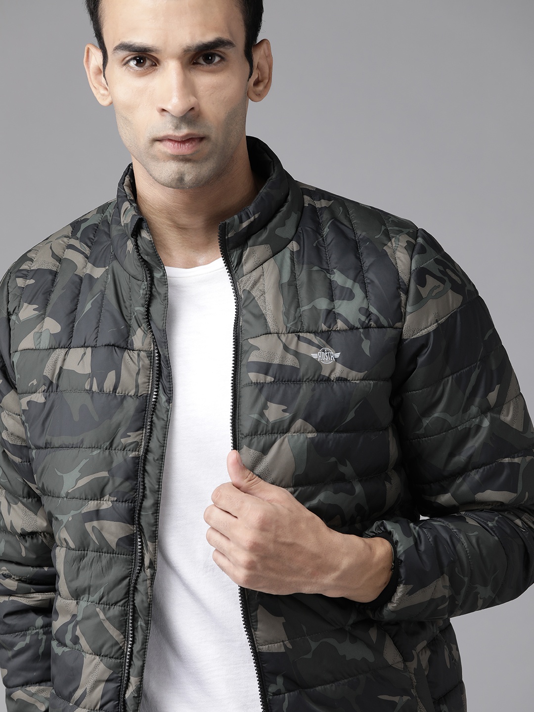 

Roadster Men Navy & Olive Green Camouflage Print Padded Jacket, Navy blue