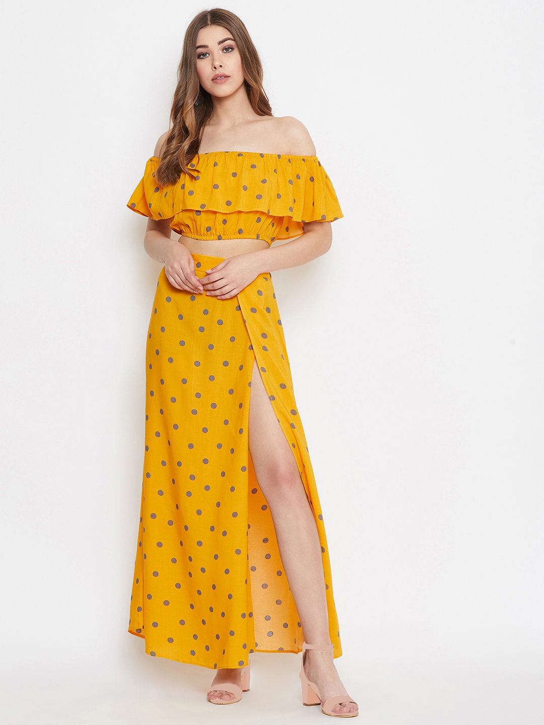 

Berrylush Yellow Off-Shoulder Crepe Maxi Dress