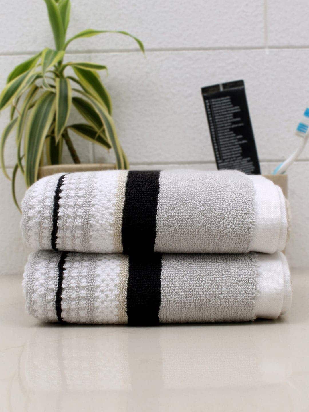 

AVI Living Set Of 2 Grey & White Madison Textured 650 GSM Cotton Hand Towels
