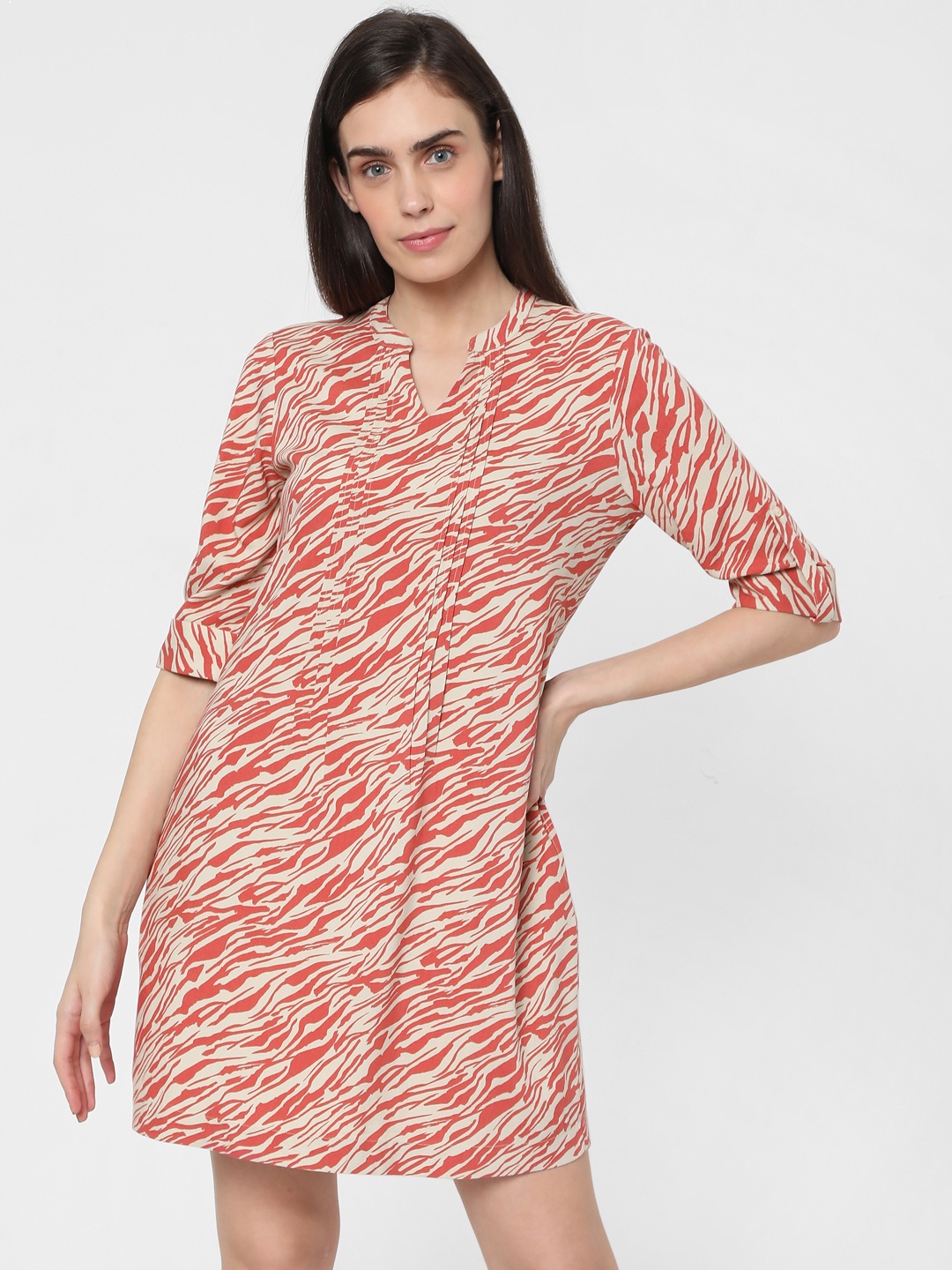 

Vero Moda Beige & Pink Abstract Printed Dress