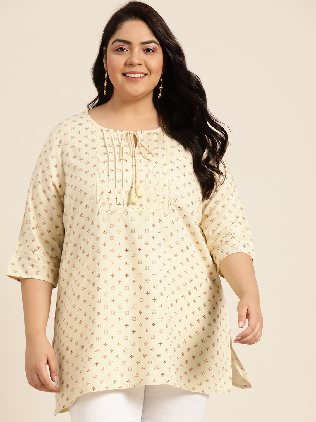 

Sztori Plus Size Cream-Coloured & Red Ethnic Motifs Printed Pleated Straight Kurti