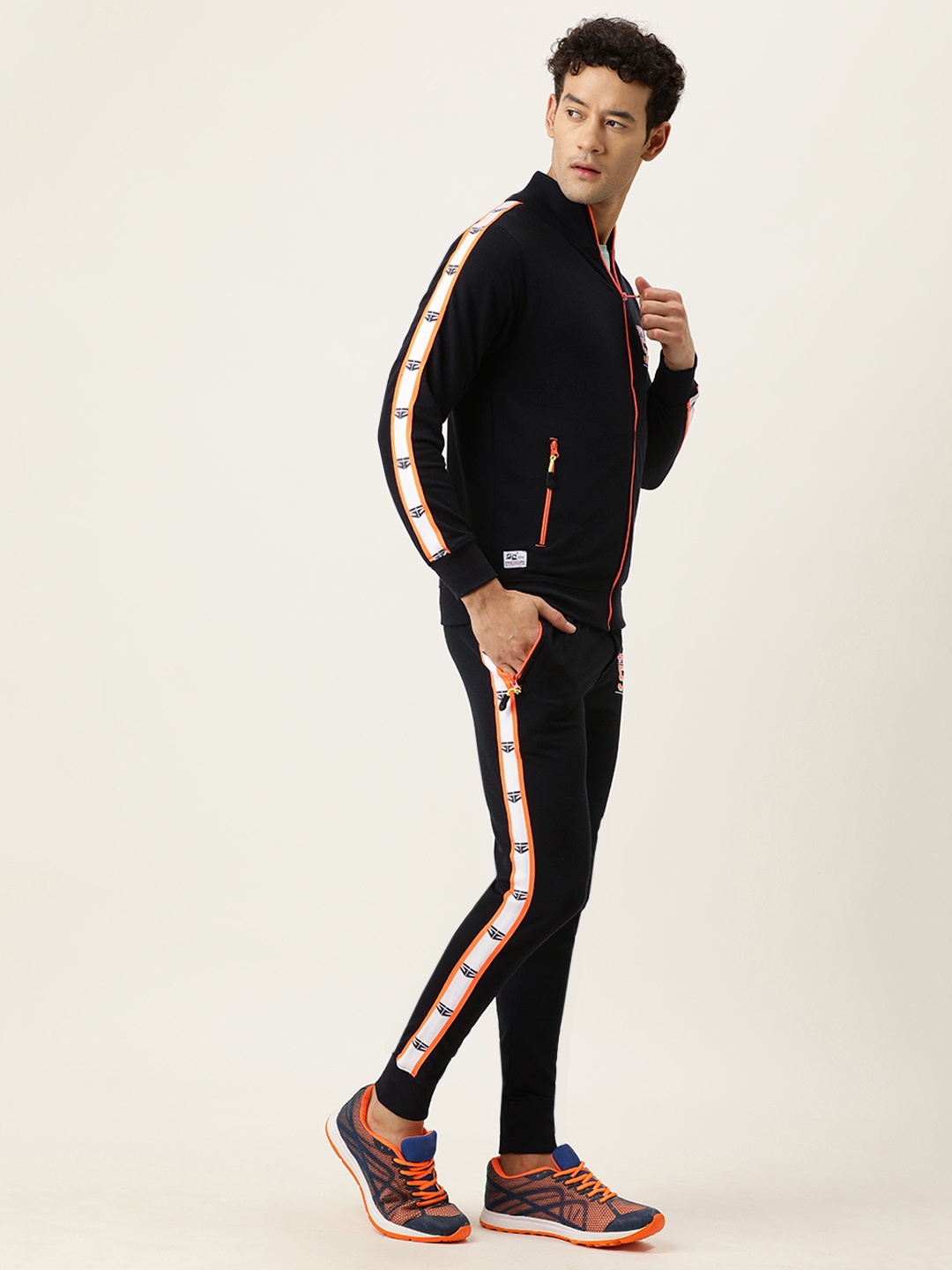 

Sports52 wear Men Black Solid Tracksuit