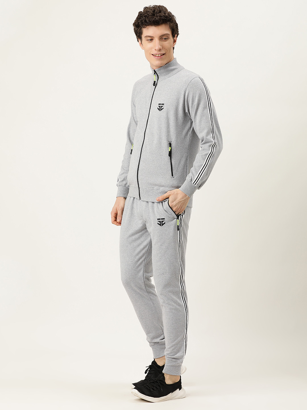 

Sports52 wear MEN GREY COLOURBLOCKED TRACKSUIT