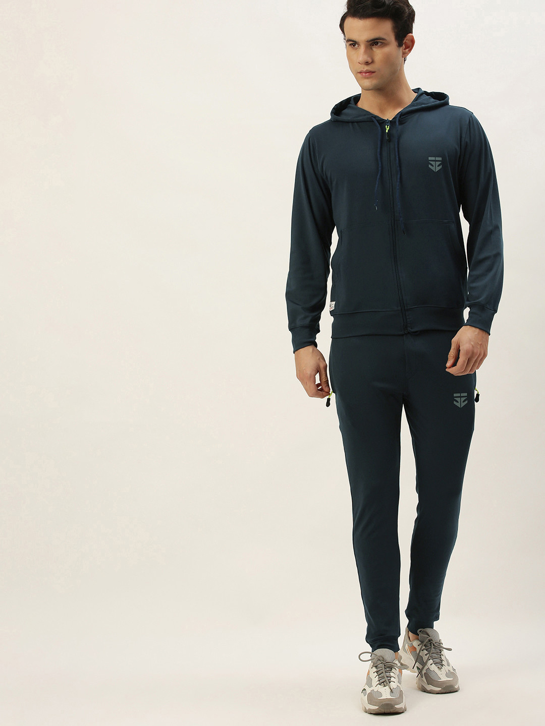 

Sports52 wear Men Navy-Blue Comfort Fit Solid Tracksuit