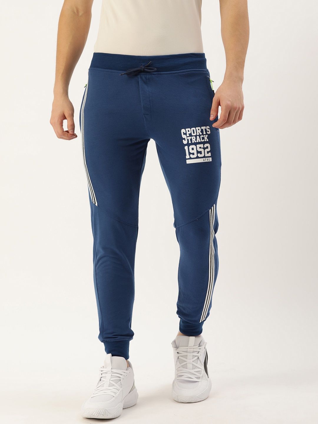 

Sports52 wear Men Blue Slim Fit Brand Logo Printed Joggers