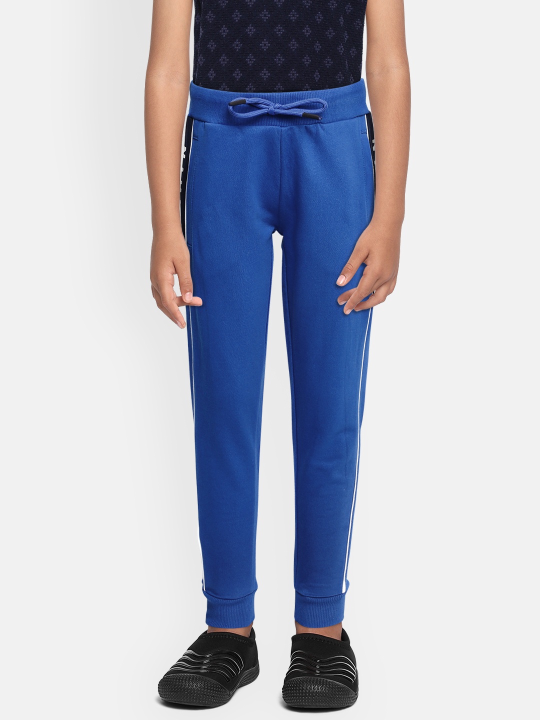 

Indian Terrain Boys Blue Solid Pure Cotton Joggers