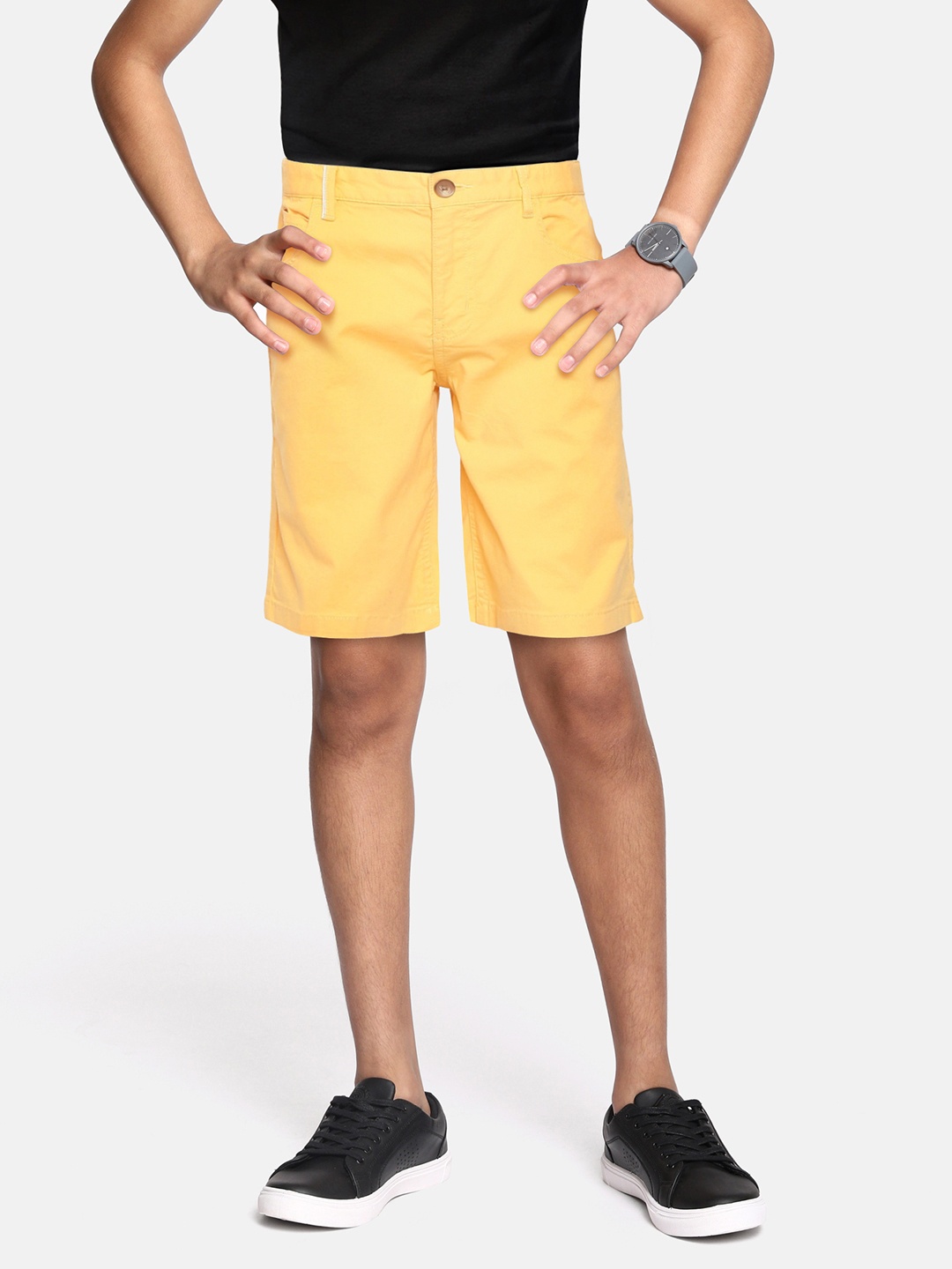 

Indian Terrain Boys Yellow Solid Chino Shorts