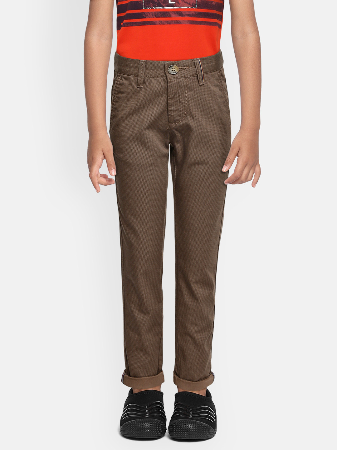 

Indian Terrain Boys Brown Solid Pure Cotton Chinos