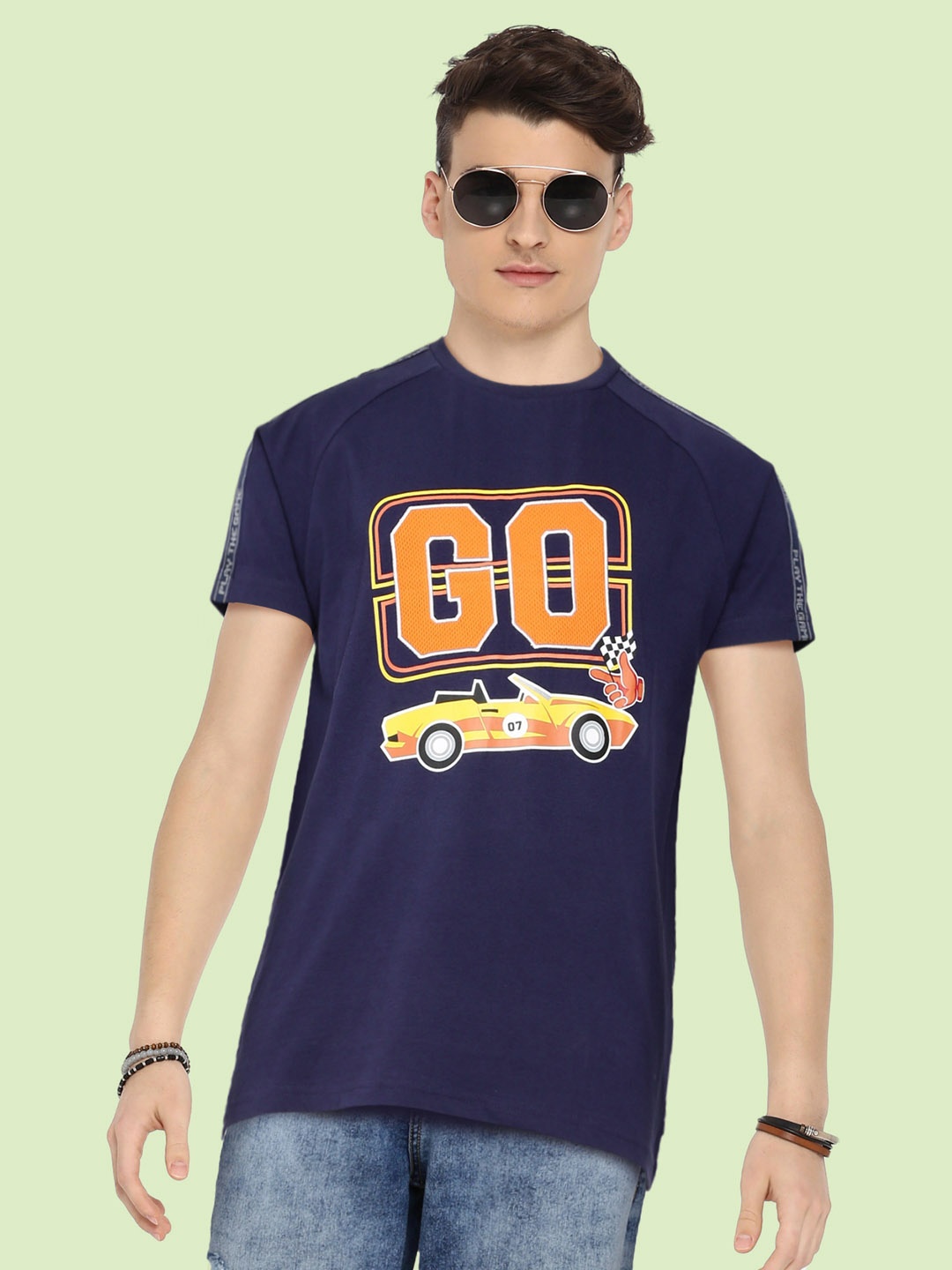 

Indian Terrain Boys Navy Blue & Orange Printed Pure Cotton Applique T-shirt