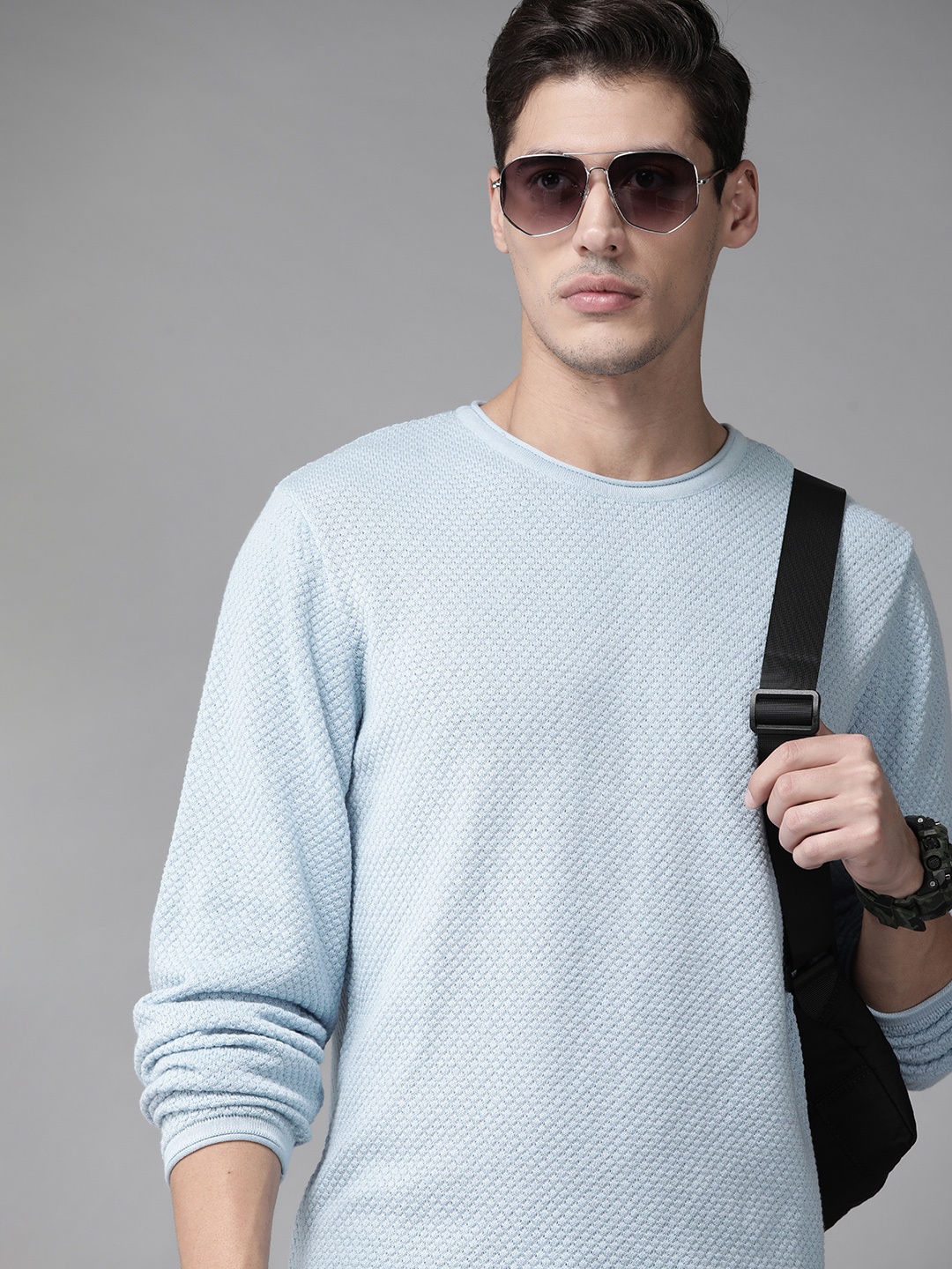 

Roadster Men Blue Self-Design Pullover